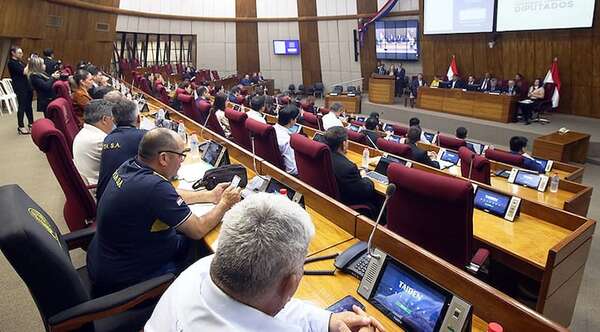 Diputados ratifican su versión de la Ley de Protección de Datos Personales; proyecto vuelve al Senado