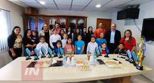 ALDO LEPRETTI AGASAJÓ AL ELENCO MUNICIPAL DE DANZAS DE SAN JUAN DEL PARANÁ
