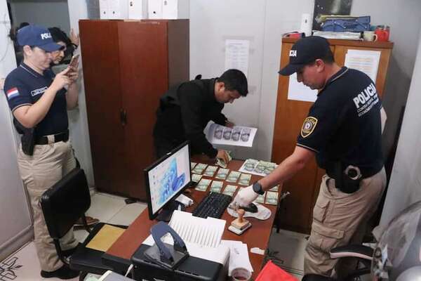 Imputan a fiscal y a su asistente por presunta “coima” de G. 7 millones - Nacionales - ABC Color