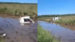 Video: Vehículo de la Fiscalía y camión terminan en esteral tras accidente en 25 de Diciembre