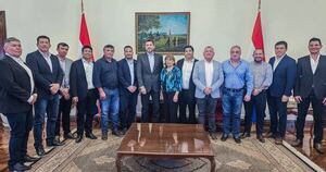 La Nación / Alliana se reunió con autoridades de Ñeembucú para abordar proyectos de infraestructura