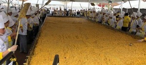 Paraguay busca establecer Record Giness con la mayor degustación de huevos revueltos del mundo - ADN Digital