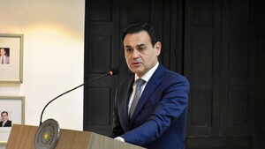 Canciller afirma que no se usó al Estado para levantar sanción a Horacio Cartes