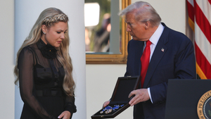 EE.UU no permite ingreso de extranjeros que hablen mal de Charlie Kirk