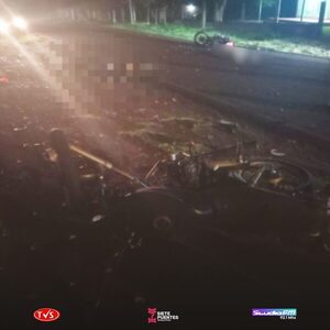 TRÁGICO ACCIDENTE DE MOTOS DEJA DOS VÍCTIMAS FATALES EN ITAPÚA - «TVS DIGITAL»