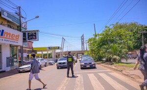 Buscan frenar el cruce indebido de motociclistas en pasos peatonales
