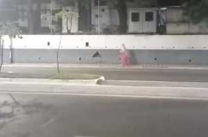 Popular / (VIDEO)Novia misteriosa causó revuelo en Asunción y aseguran que era "Malavisión"
