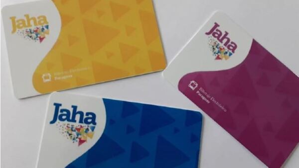 ¡Lluvia de quejas! Tarjeta Jaha dejó a pasajeros a pata