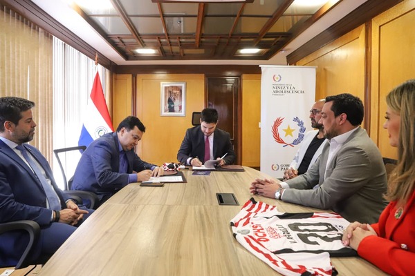 El fútbol como refugio y oportunidad: el MINNA y el Sportivo San Lorenzo renuevan su compromiso