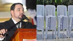 Vecino denunció maltrato del intendente de Ypané por pedir sillas para una capilla