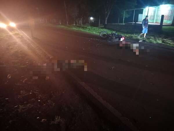Colisión frontal entre motocicletas terminó con dos jóvenes fallecidos en Tomás Romero Pereira - Policiales - ABC Color