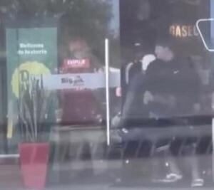 Popular / Pendejos oñemone por 2 botellas de caña