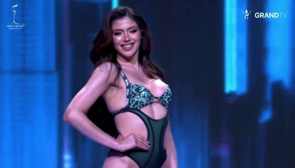 Popular / (VIDEO) ¡Mamau! Miss Grand Paraguay peló cuerazo en traje de baño