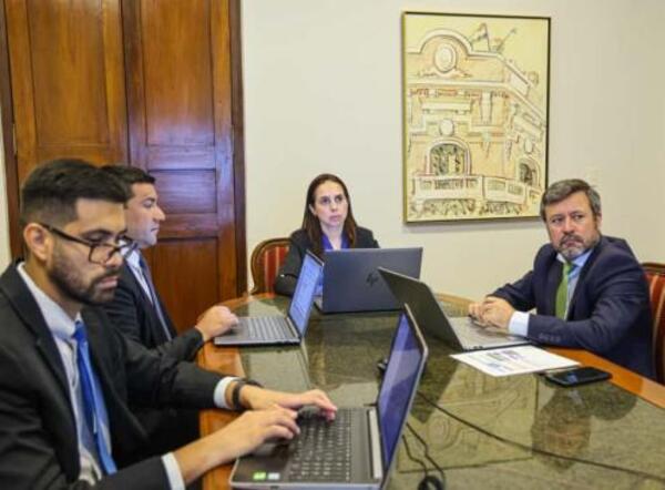 Déficit fiscal a setiembre llegó a USD 436 millones, según datos del Ministerio de Economía y Finanzas