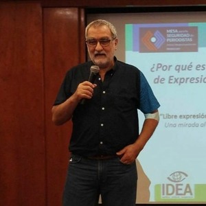 Consideran impertinente incluir a «defensores de DDHH» en ley de protección a periodistas