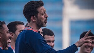 Bava palpitó su primer superclásico: "Se jugará a morir"