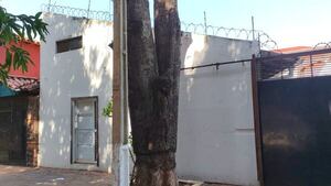 Fiscalía incauta gran cantidad documentación de un inmueble en Lambaré - Policiales - ABC Color