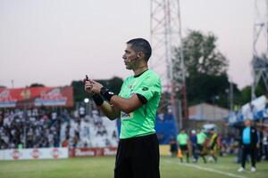 Equipo arbitral para el inicio de la fecha 17
