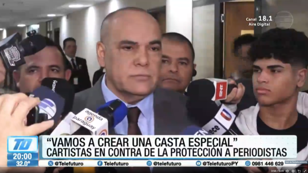 Postergan proyecto que busca proteger a periodistas. Cartistas están en contra