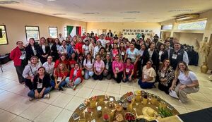 Presentan principales ventajas de la Ley Mipymes en Encuentro de Mujeres Rurales