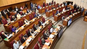 Opositores plantean que Peña vete proyecto que restringe información