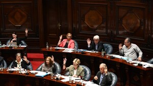 Tras el aborto, matrimonio igualitario y la Ley Trans, Uruguay aprueba la eutanasia activa