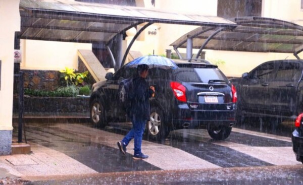 Meteorología anuncia lluvias y tormentas eléctricas para este jueves