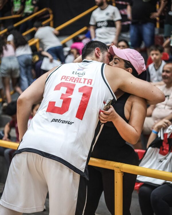 Popular / Seini Kim marca territorio: "Yo fui la que acepté las solicitudes de seguimientos de chicas a mi novio"