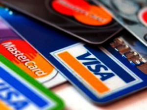 Crecen tarjetas en circulación y saldos financieros