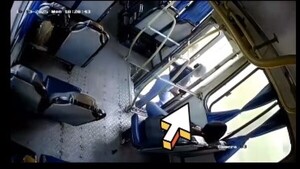 Pasajera se tiró del colectivo para escapar de un degenerado
