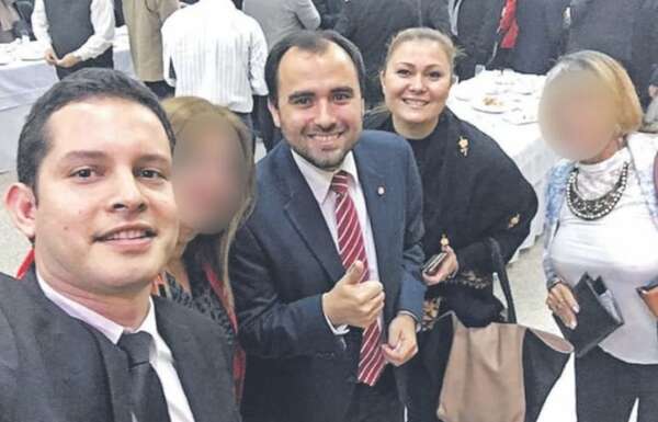 Exdirector de Derecho UNA ocupaba cátedras durante su horario laboral - Política - ABC Color