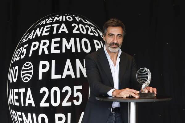 El Premio Planeta recompensa al mediático escritor español Juan del Val - Literatura - ABC Color