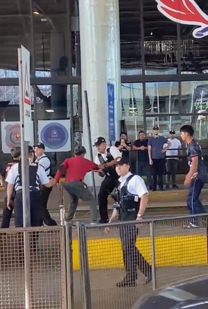 Marinos habrían agredido a menor de edad en zona primaria del Puente de la Amistad
