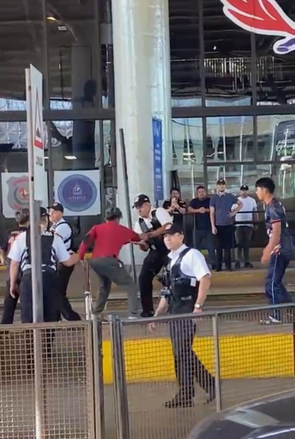 Marinos habrían agredido a menor de edad en zona primaria del Puente de la Amistad