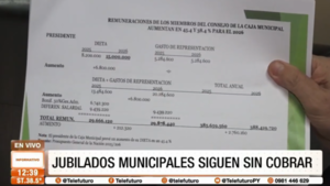 Jubilados municipales siguen sin cobrar