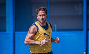 ¿Un Cerro Porteño más defensivo?: Jorge Bava prepara novedades