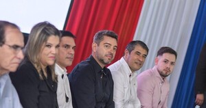 Felipito busca la mediación de Alliana para bajar a Édgar López y saltarse las internas