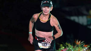 «Súper abuela» rompió un récord: es la mujer de mayor edad en completar el Ironman