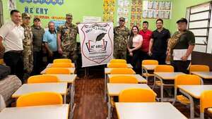 Tras publicación, una de las cinco escuelas indígenas recibe pupitres de Itaipú  - ABC en el Este - ABC Color