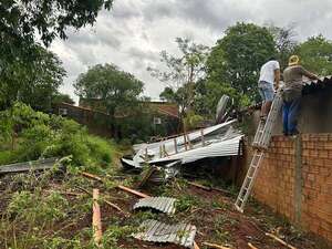 Tormenta causa destrozos y cortes de energía en Alto Paraná  - ABC en el Este - ABC Color
