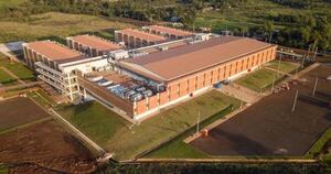 La Nación / Gobierno destaca construcción de siete grandes hospitales