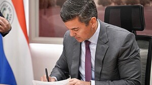 Peña reglamentó polémica Ley de la Carrera Civil