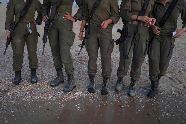 Israel señalizará la “línea amarilla” en Gaza tras matar a más de 20 palestinos  - Mundo - ABC Color