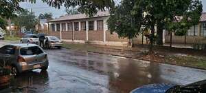 Intensa lluvia con descargas eléctricas se registra en la capital de Misiones - Nacionales - ABC Color