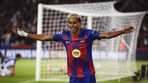 Lamine Yamal negocia para cobrar por autógrafos