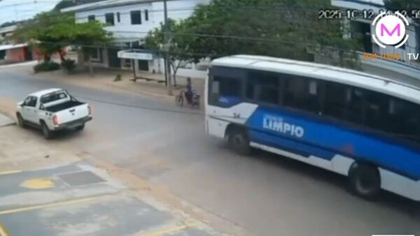 Accidente fatal en Limpio: Video revela cómo el colectivo arrolló a un motociclista