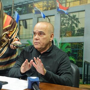 Protección a periodistas: Bachi pide "no mezclar" con defensores de derechos humanos