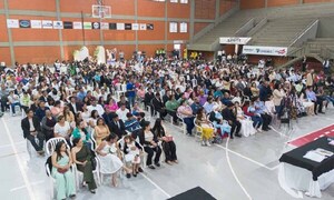 Un “sí, quiero” masivo en Coronel Oviedo: 104 parejas formalizaron su amor   – Prensa 5