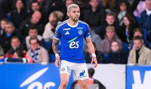 Versus / ¡Julio Enciso anunciado titular en el Estrasburgo para enfrentar al PSG!