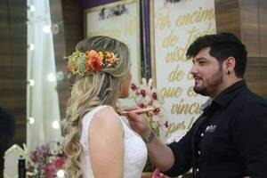 Maquillador rechaza trabajos por Halloween porque no quiere atraer malos espíritus